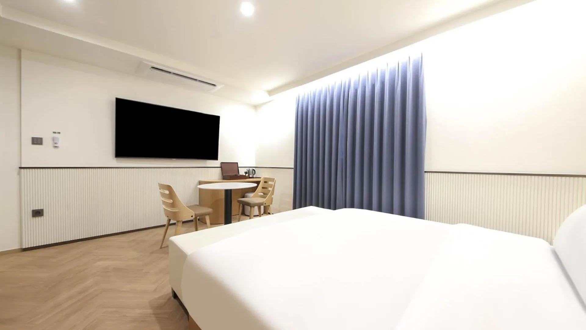 Busan H-Avenue Hotel Seomyeon Station