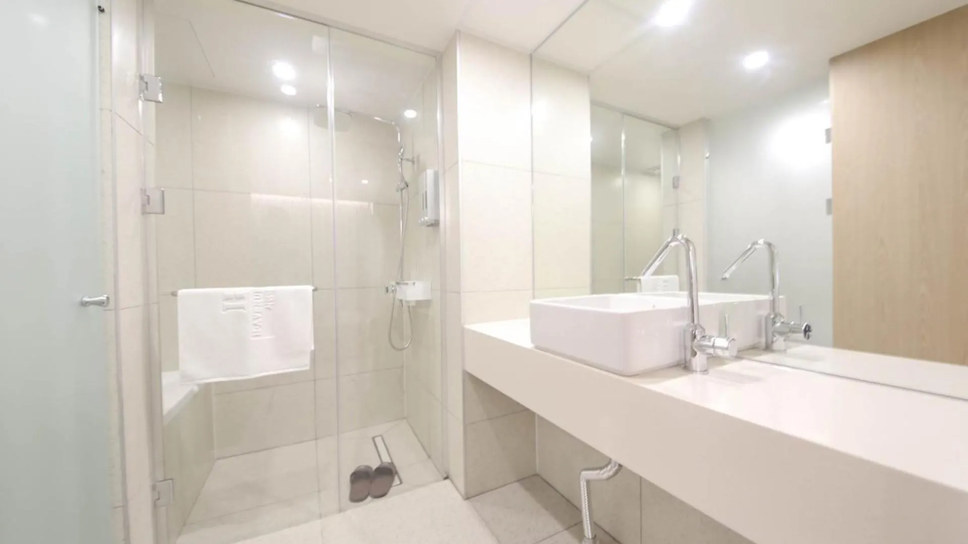 ***  Busan H-Avenue Hotel Seomyeon Station South Korea